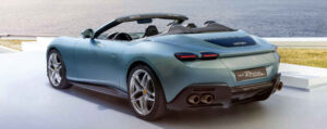 Foto do traseira da Ferrari Roma Spider