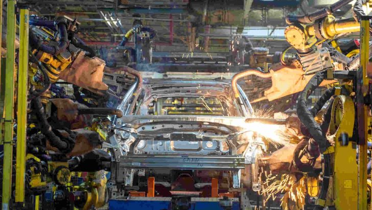 Foto de capa do novo SUV compacto Chevrolet, que será feito na fábrica de Gravataí