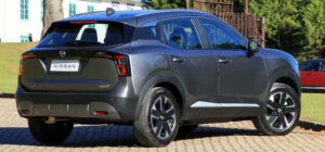 Foto da traseira do novo Nissan Kicks Advance 2026