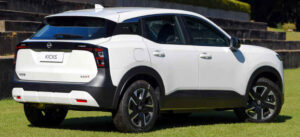 Foto da traseira do novo Nissan Kicks Sense 2026