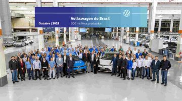 Foto de capa em comemoração das 300 mil unidades do Volkswagen Nivus fabricados no Brasil