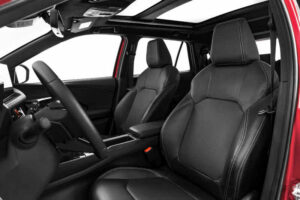 Foto dos bancos dianteiros do Yaris Cross XRX