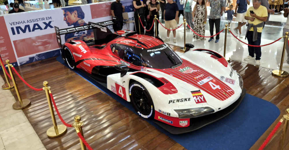 Renato Parizzi / De 0 a 100 Foto do Porsche de Felipe Nasr do filme "2DIE4: 24 horas no limite"